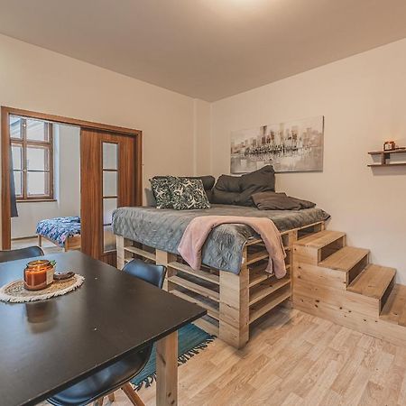 Carolina'S Central Apartment Hradec Kralove Exterior photo