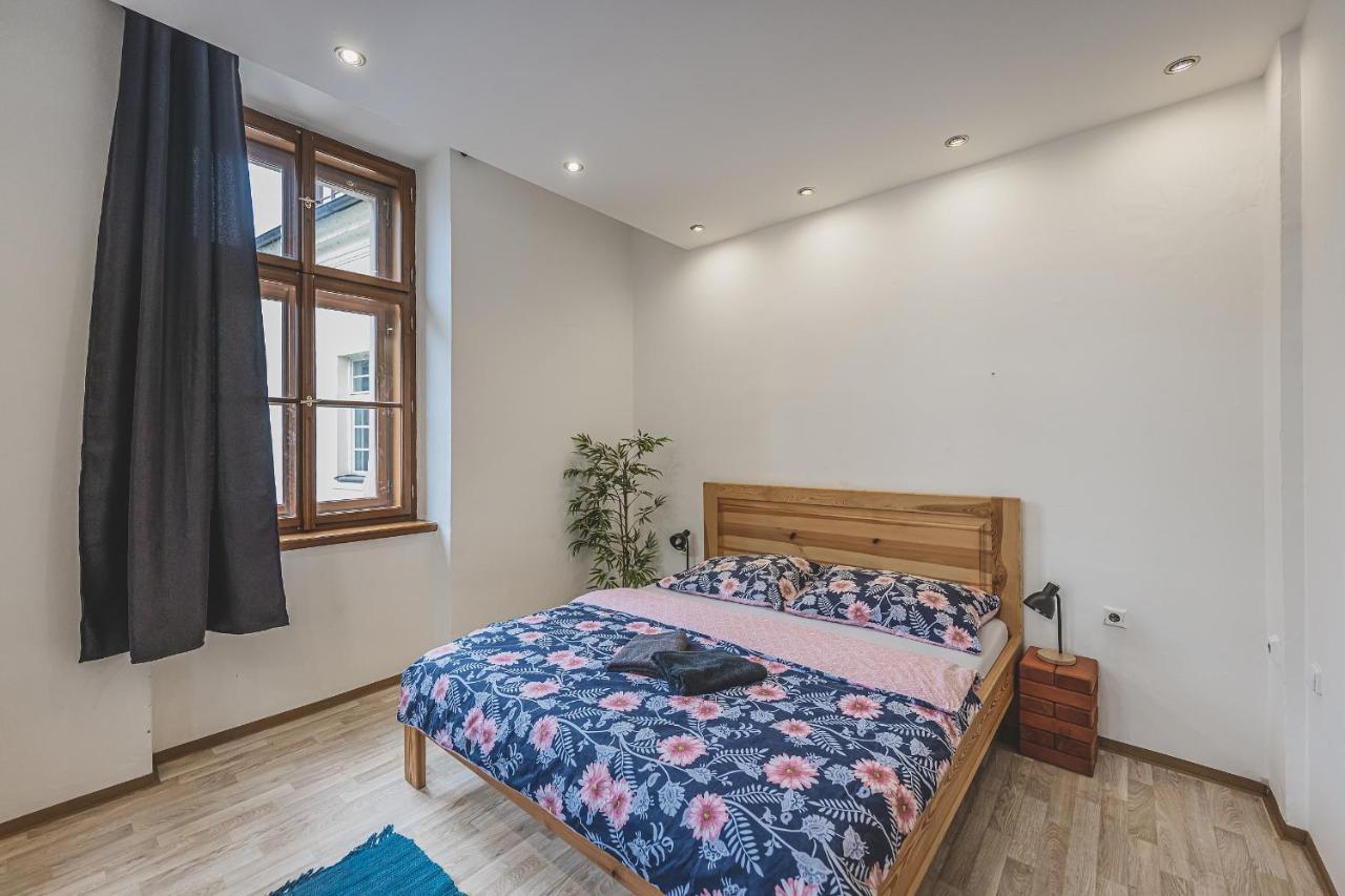 Carolina'S Central Apartment Hradec Kralove Exterior photo